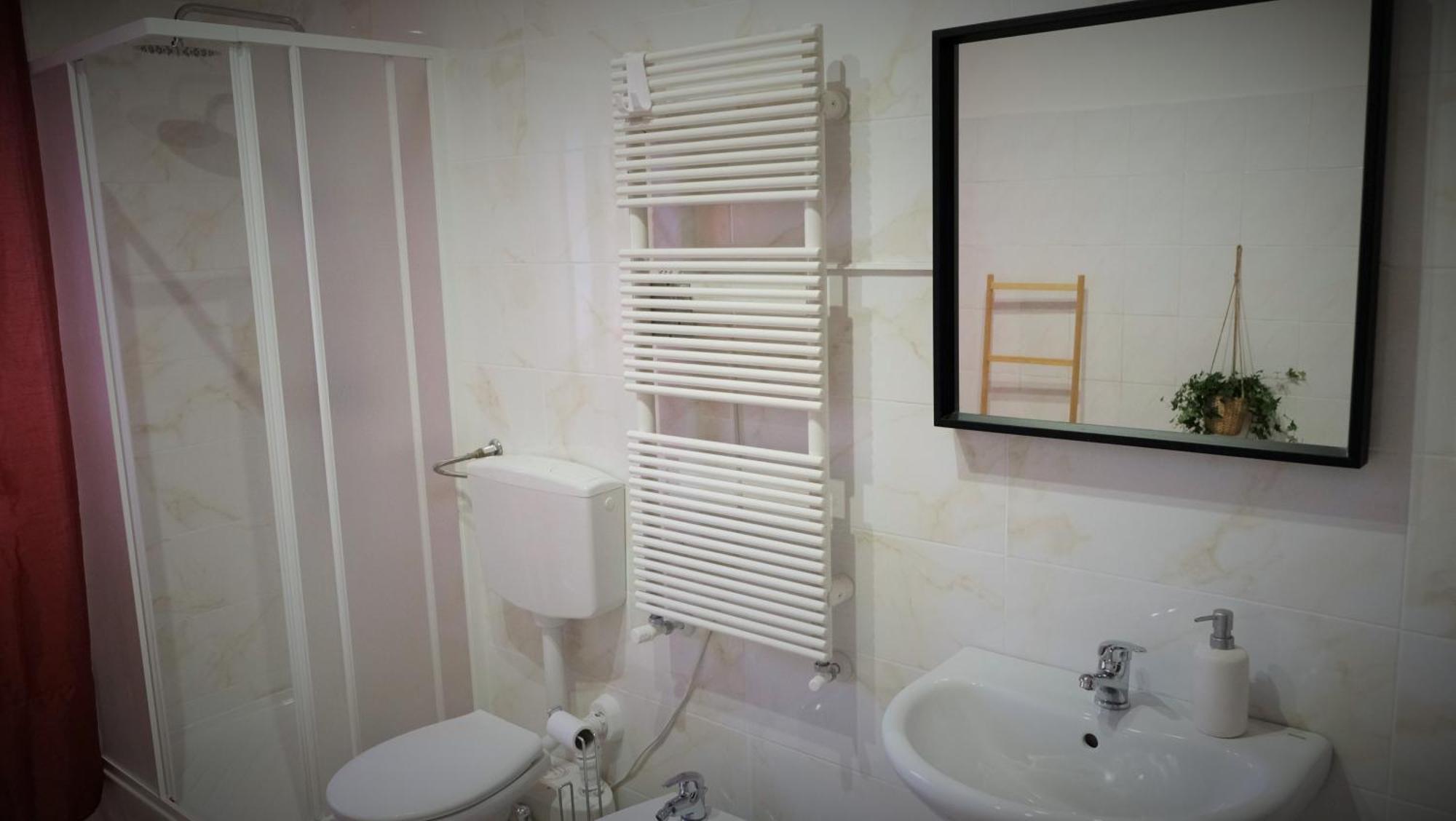 Kamila Guest House Бари Екстериор снимка